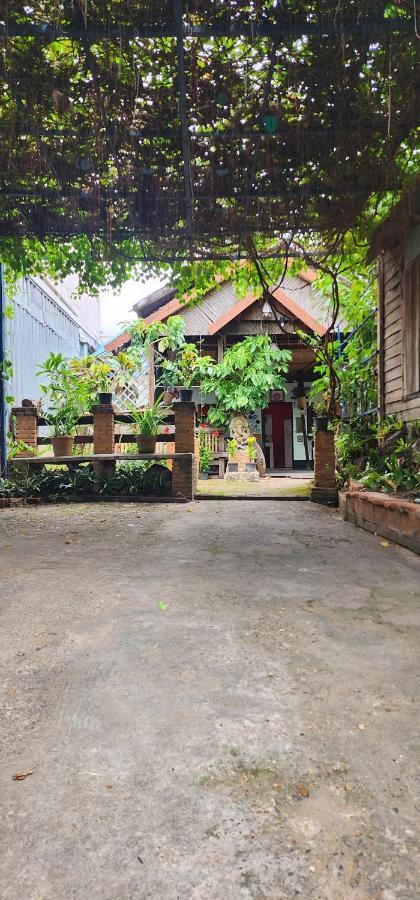 Hostel Cozy Nest Cnx Chiang Mai Exterior foto