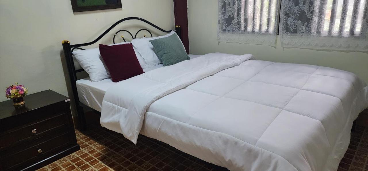 Hostel Cozy Nest Cnx Chiang Mai Exterior foto