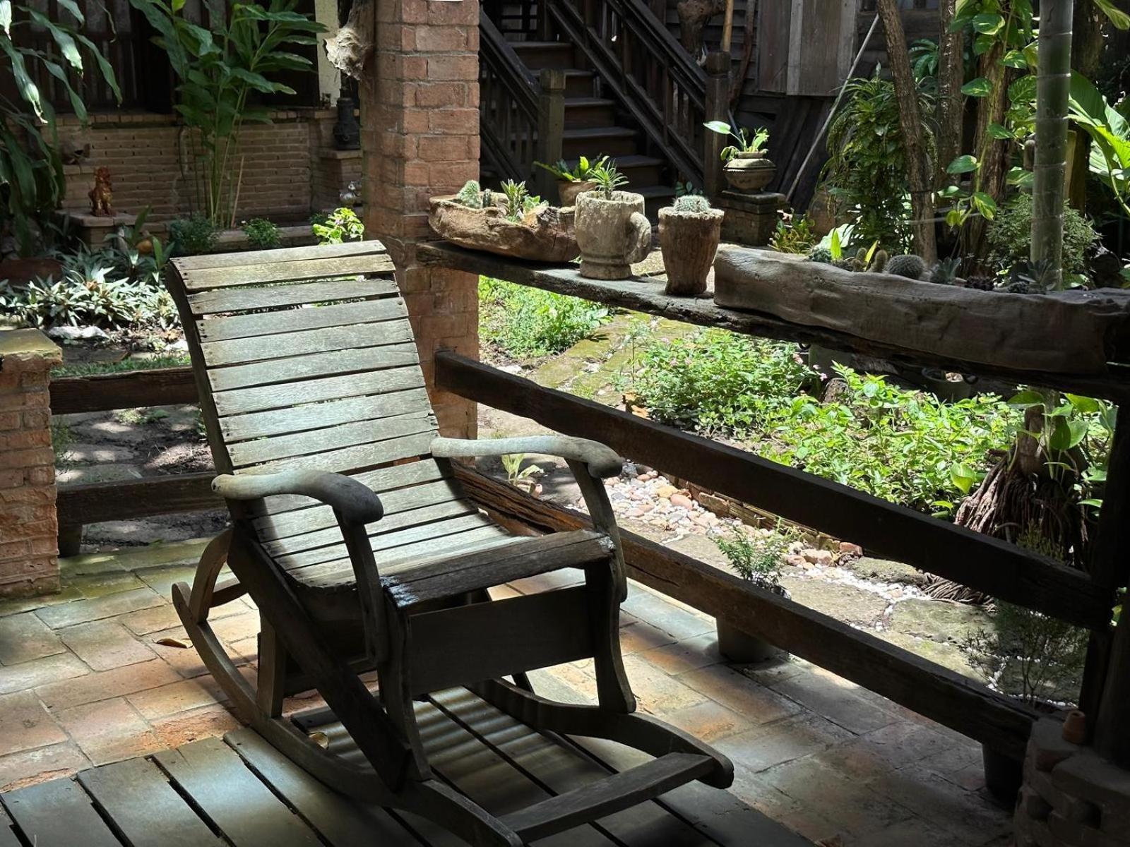 Hostel Cozy Nest Cnx Chiang Mai Exterior foto